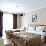 Risa ホテル 4*