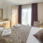 Risa Hotel