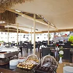 Risa Hotel