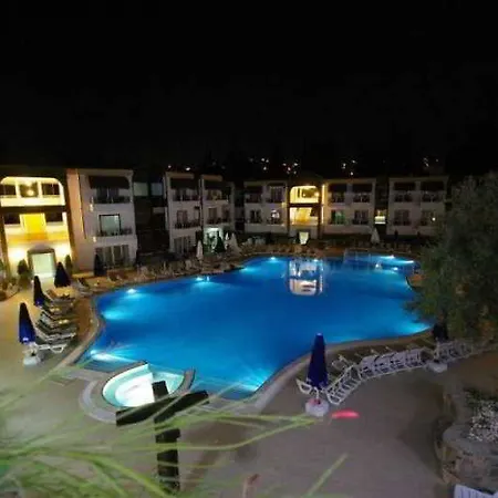 Risa 4* بيتيس