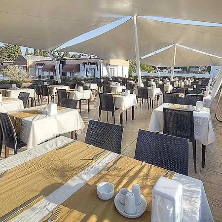 Risa Hotel