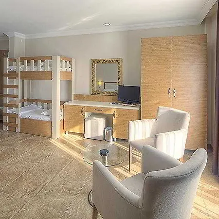 Risa Hotel